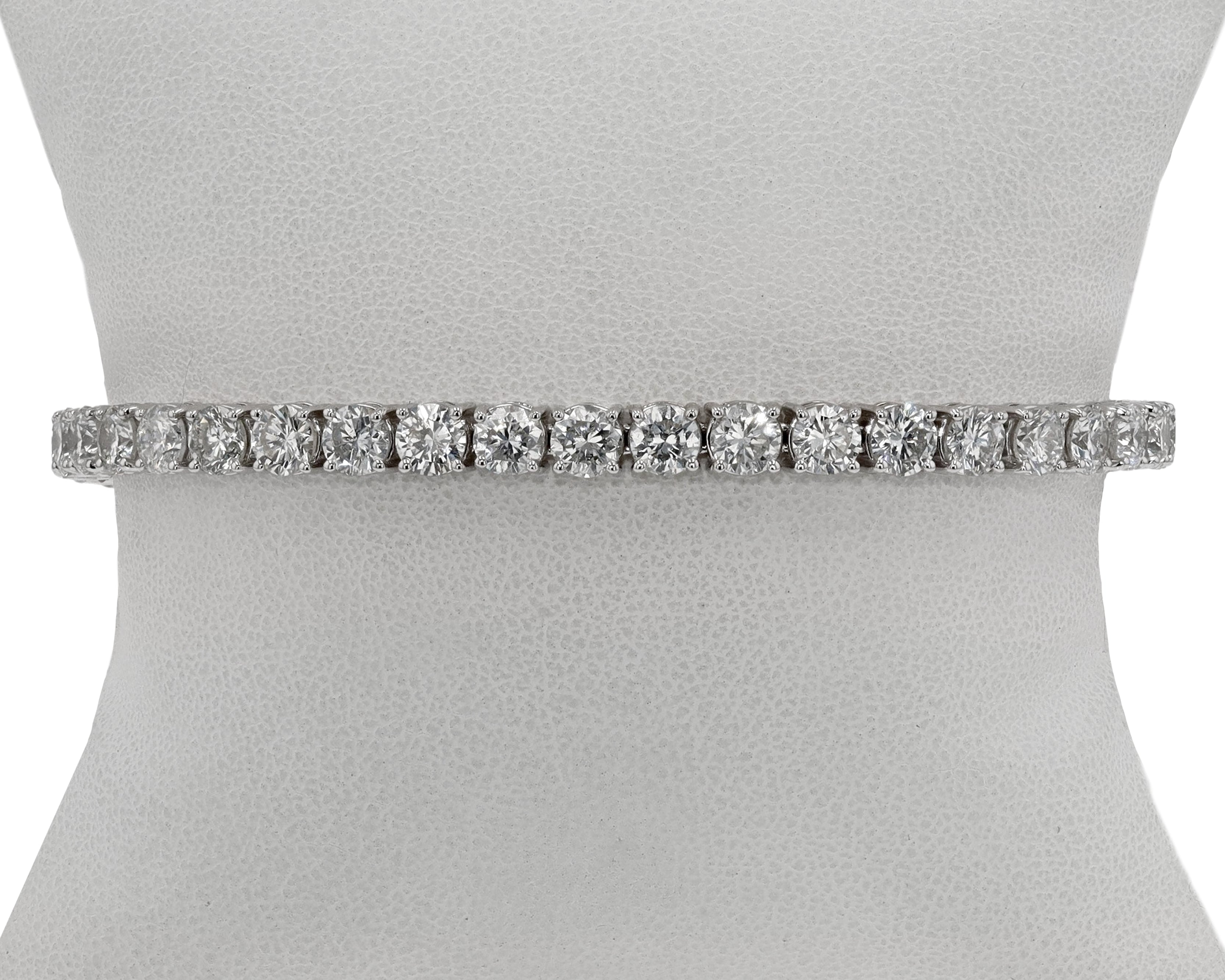 14.23 Carats Round Diamond Tennis Bracelet