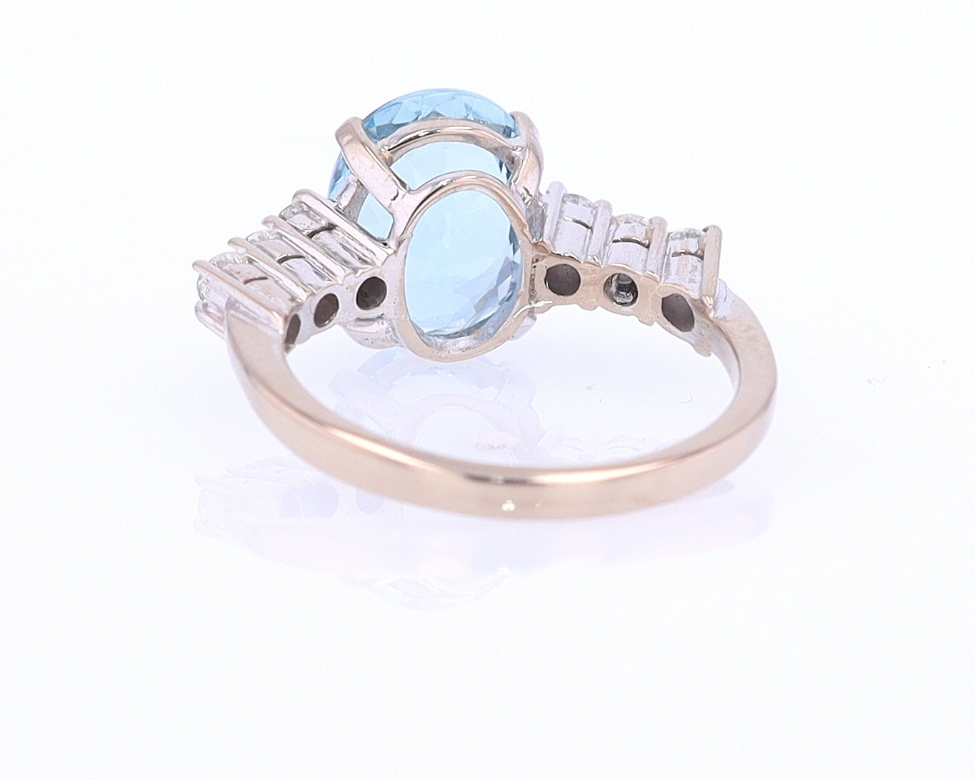 Mid Century 3.20 Carat Aquamarine Engagement Ring
