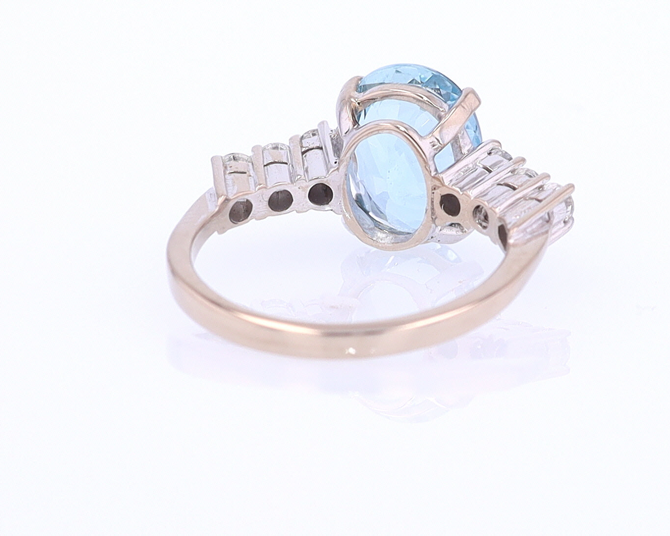 Mid Century 3.20 Carat Aquamarine Engagement Ring