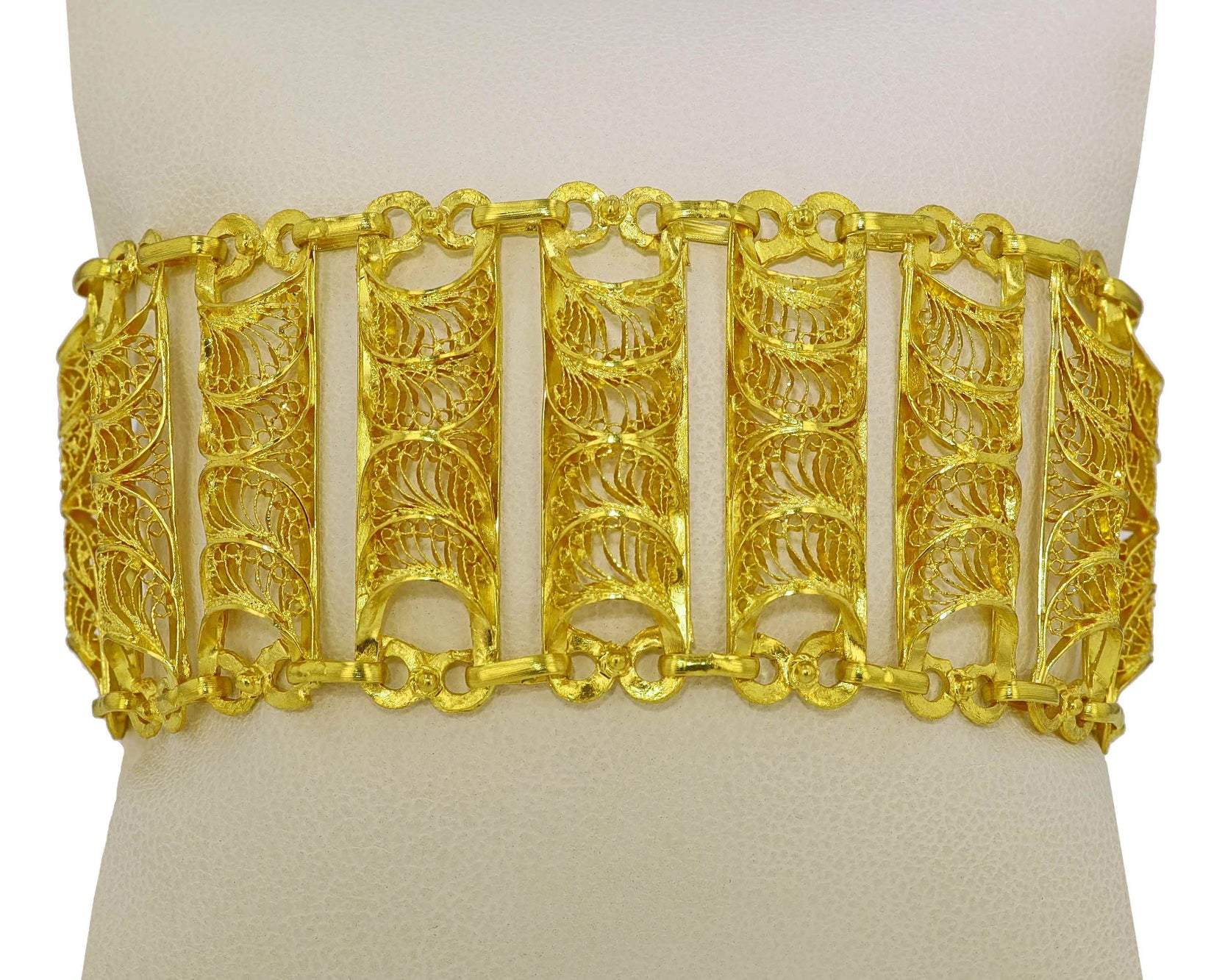 Etruscan Revival 22 Karat Gold Wide Filigree Link Bracelet